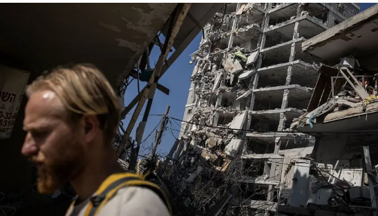 ایران-اسرائیل تصادم امت مسلمہ کب جاگے گی؟